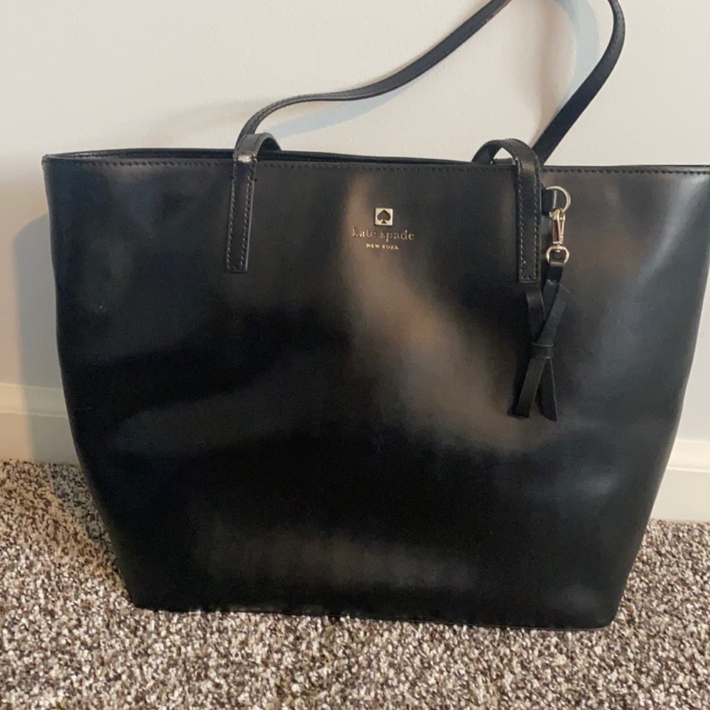 Kate spade purse straps are not in best shape!